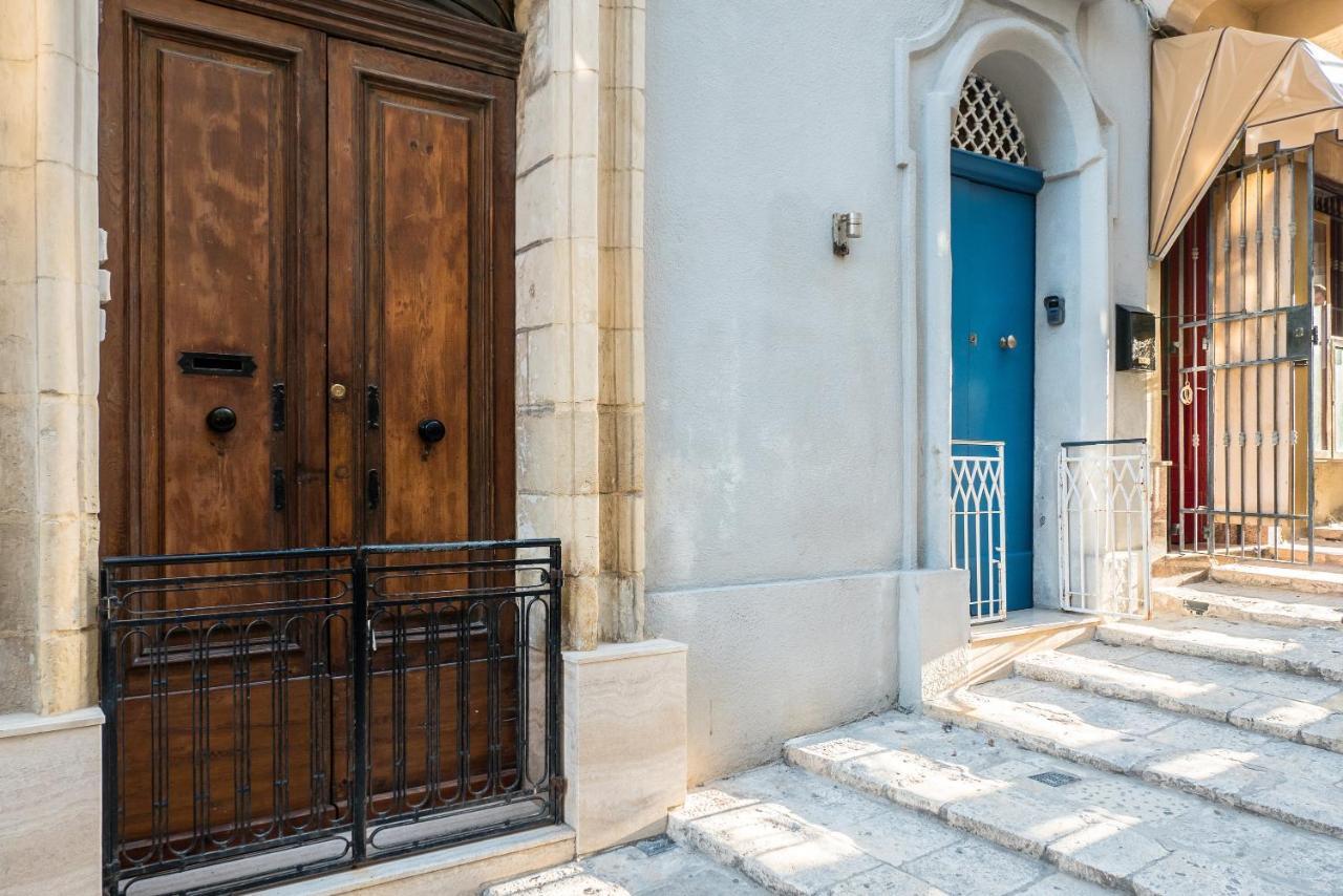 Valletta Main Street Apartment Deluxe Exterior foto